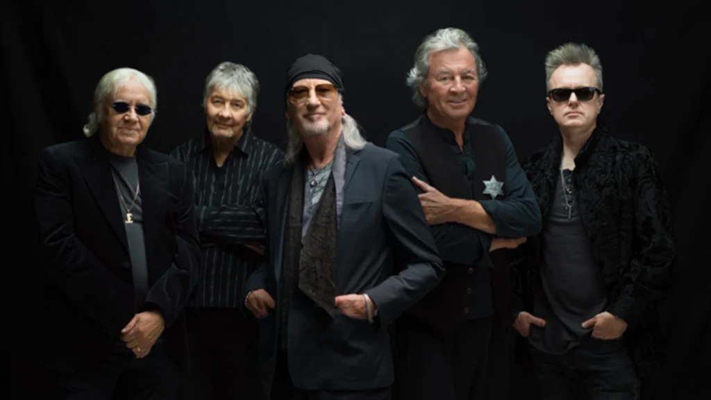 Los cinco integrantes de Deep Purple en una foto de prensa.