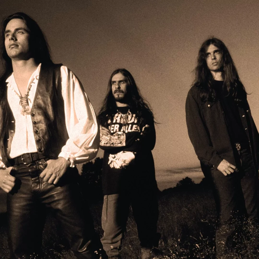 Angra en concierto