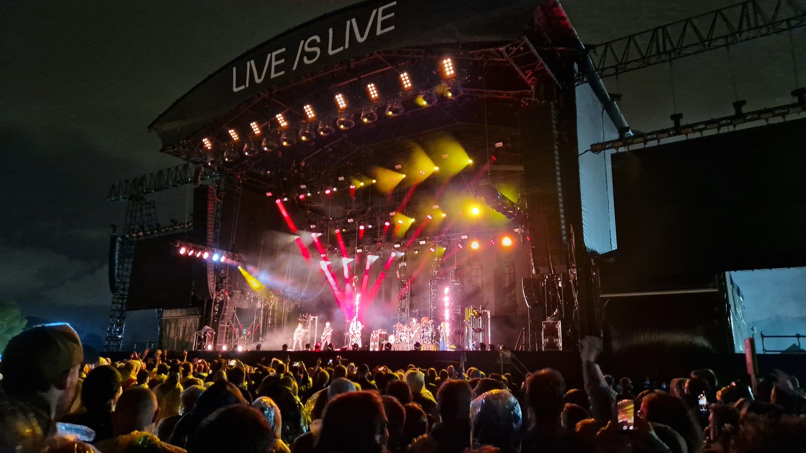 The Smashing Pumpkins en concierto en 2024