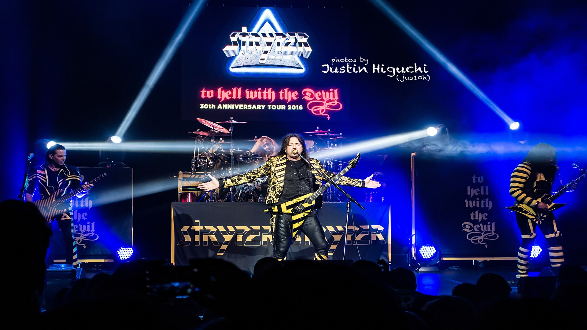 Stryper en concierto en Anaheim, California, en 2016