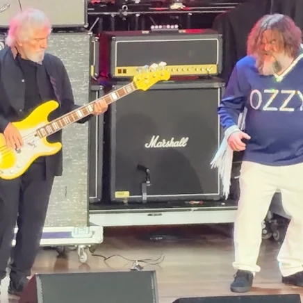 Geezer Butler y Jack Black en el festival Power To The People