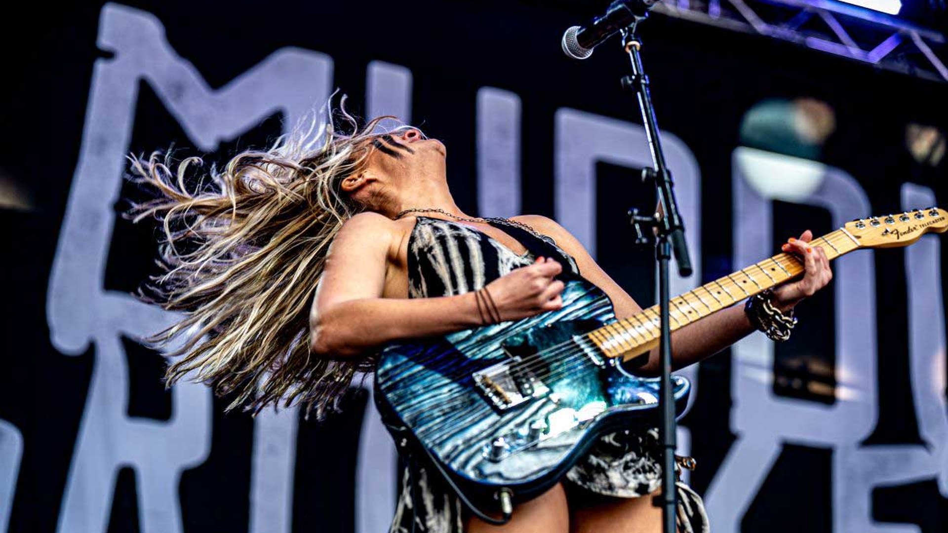 MuddiBrooke en vivo en el Steelhouse Festival de 2025